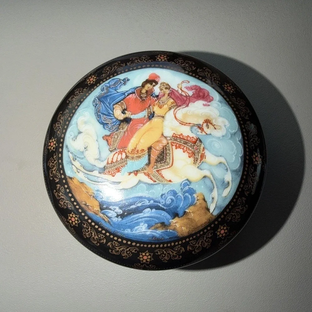 Russian Fairy Tale Music Jewelry Trinket Box Porcelain Princess & Elisey 1990